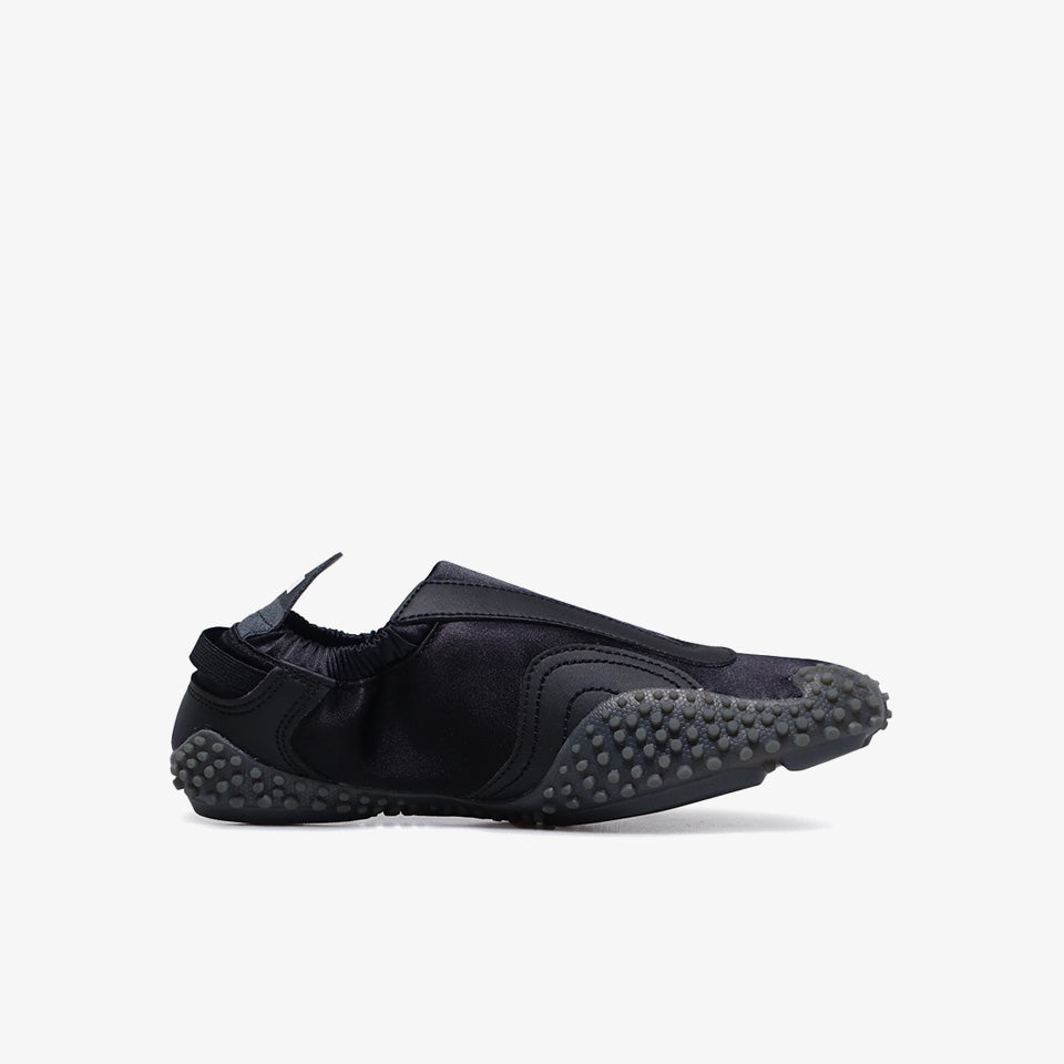 PUMA MOSTRO MOVE VENUS WNS PUMA BLACK/PUMA WHITE – mita sneakers
