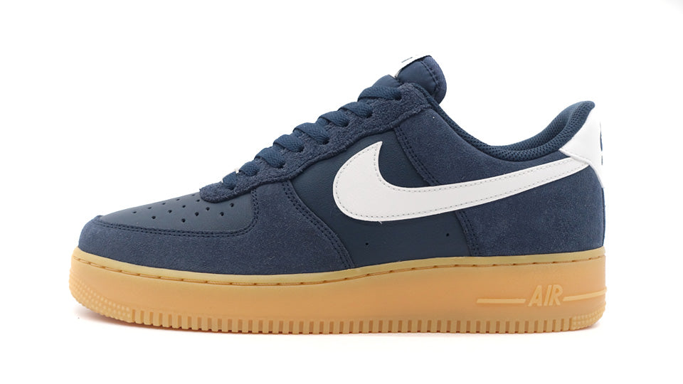NIKE AIR FORCE 1 '07 LV8 ARMORY NAVY/SUMMIT WHITE/GUM LIGHT BROWN