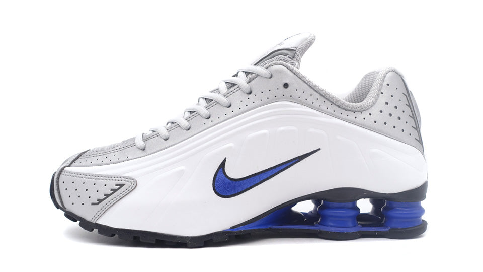 靴 NIKE SHOX R4 WHITE/SILVER-RACER BLUE NIKE SHOX R4 WHITE/METALLIC SILVER/RACER BLUE – mita sneakers
