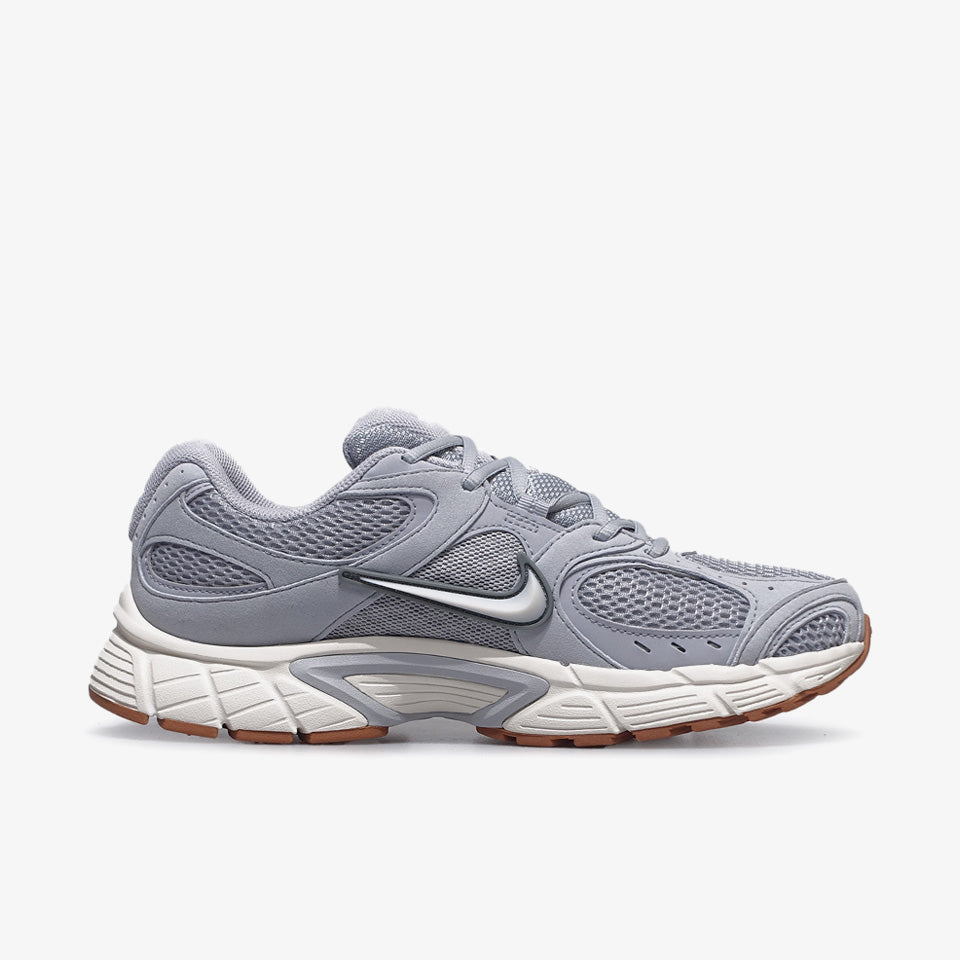 NIKE V5 RNR WOLF GREY/PHANTOM/GUM MEDIUM BROWN – mita sneakers