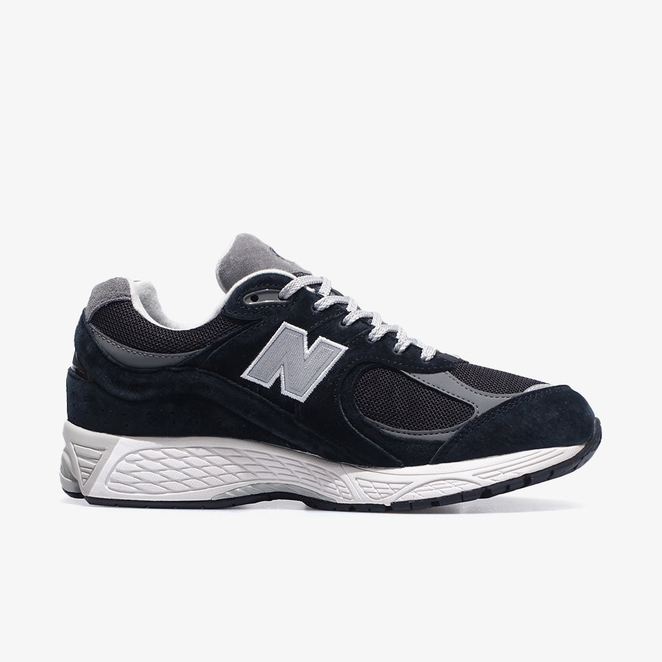 靴 New Balance M2002R GTX New Balance M2002R GTX “GORE TEX” BLACK/CASTLEROCK/SILVER METALLIC