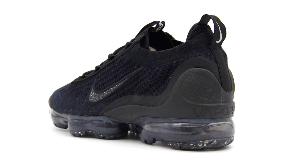 NIKE (WMNS) AIR VAPORMAX 2021 FLYKNIT BLACK/BLACK/METALLIC