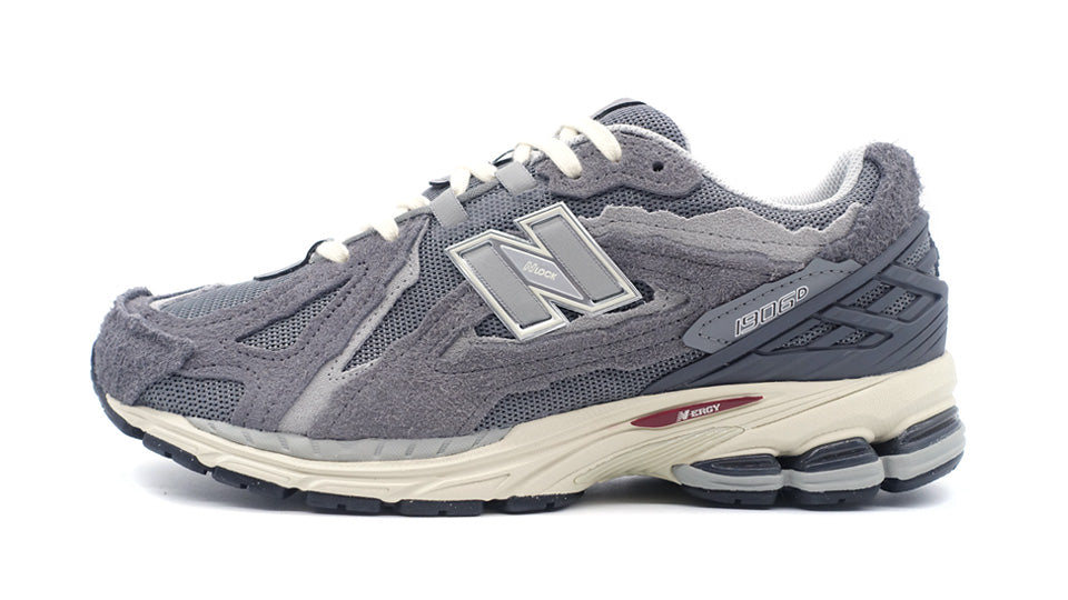 new balance M1906D 