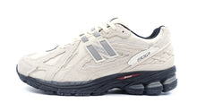 画像をギャラリービューアに読み込む, new balance M1906D B 3