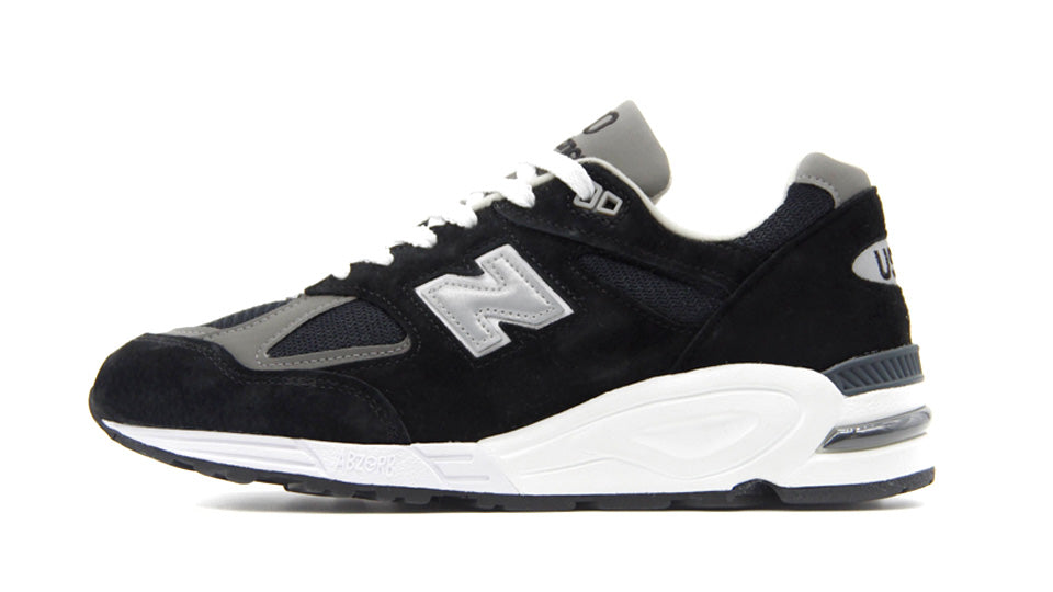 new balance M990 V2 