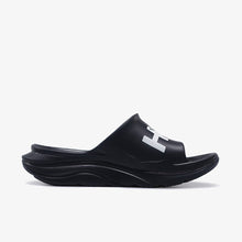 画像をギャラリービューアに読み込む, HOKA ORA ATHLETIC SLIDE  BLACK/WHITE 2