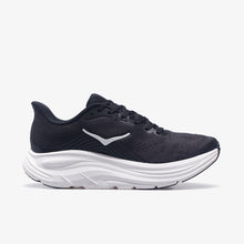 画像をギャラリービューアに読み込む, HOKA CLIFTON 11  BLACK/WHITE 2