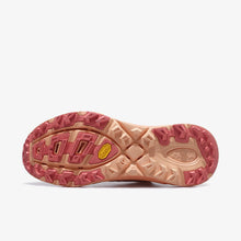 画像をギャラリービューアに読み込む,  HOKA x XLIM Mafate Speed 2   PEACH DUST 3