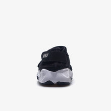 画像をギャラリービューアに読み込む, NIKE RIFT (GS/PS BOYS) BLACK/WHITE