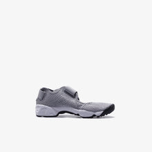 画像をギャラリービューアに読み込む, NIKE RIFT (GS/PS BOYS) WOLF GREY/WHITE/BLACK 2