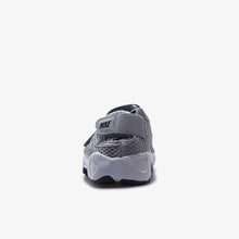 画像をギャラリービューアに読み込む, NIKE RIFT (GS/PS BOYS) WOLF GREY/WHITE/BLACK 4
