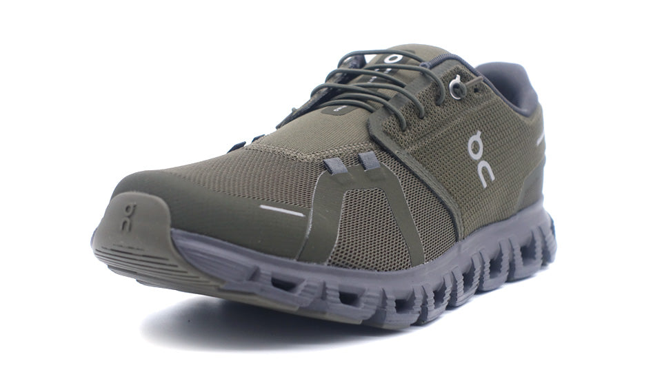 On CLOUD 6  OLIVE/ECLIPSE 1