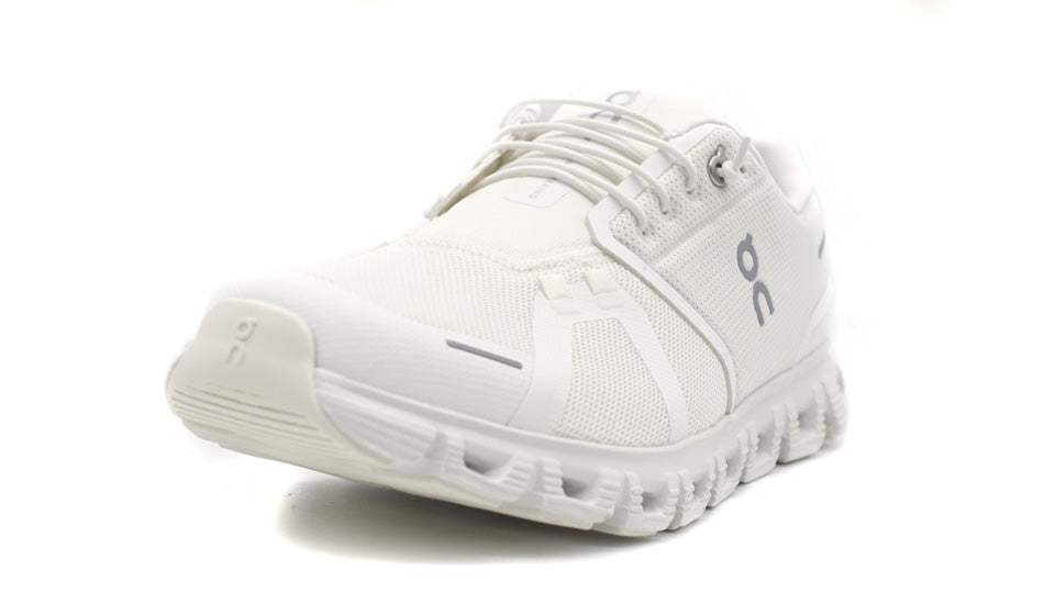 On CLOUD 6 WHITE/WHITE 1