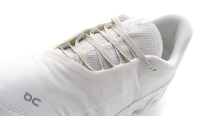 On CLOUDMONSTER HYPER PAF "CURRENT FORM 3.0" "POST ARCHIVE FACTION"  WHITE/WHITE 6