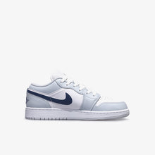 画像をギャラリービューアに読み込む, JORDAN BRAND AIR JORDAN 1 LOW GS "MICHAEL JORDAN"  WHITE/SQUADRON BLUE/AURA 2