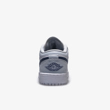 画像をギャラリービューアに読み込む, JORDAN BRAND AIR JORDAN 1 LOW GS "MICHAEL JORDAN"  WHITE/SQUADRON BLUE/AURA 4