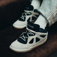 画像をギャラリービューアに読み込む, adidas Originals BADBO 1.0 "BAD BUNNY"  OFF WHITE/CORE BLACK/GUM