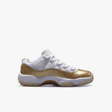 画像をギャラリービューアに読み込む, JORDAN BRAND (WMNS) AIR JORDAN 11 RETRO LOW "MOTHER'S DAY" "MICHAEL JORDAN"  WHITE/METALLIC GOLD/TEAM GOLD 2