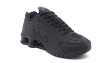画像をギャラリービューアに読み込む, NIKE (WMNS) SHOX R4 BLACK/BLACK/BLACK/MAX ORANGE 5