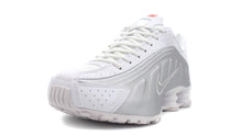 画像をギャラリービューアに読み込む, NIKE (WMNS) SHOX R4 WHITE/WHITE/METALLIC SILVER/MAX ORANGE 1
