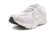 画像をギャラリービューアに読み込む, NIKE ZOOM VOMERO 5  VAST GREY/VAST GREY/BLACK/SAIL 1