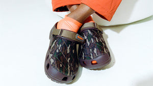crocs CLASSIC CLOG "BUTTER GOODS"  BROWN
