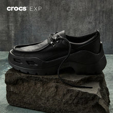 画像をギャラリービューアに読み込む, crocs GALLERY LEATHER SHOE BLACK/BLACK