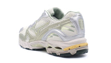 画像をギャラリービューアに読み込む, MIZUNO WAVE RIDER 10 OFF WHITE/LIGHT GREEN/SILVER 2