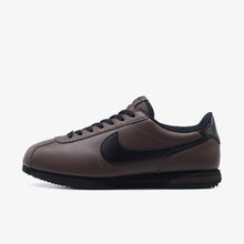 画像をギャラリービューアに読み込む, NIKE CORTEZ  IRONSTONE/BLACK-BAROQUE BROWN 1