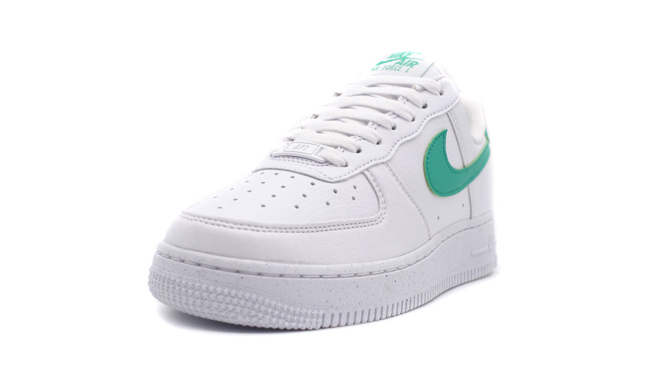 NIKE (WMNS) AIR FORCE 1 '07 NEXT NATURE WHITE/STADIUM GREEN 1