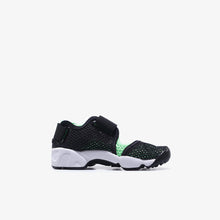 画像をギャラリービューアに読み込む, NIKE NIKE RIFT (GS/PS BOYS) BLACK/ILLUSION GREEN/WHITE/OLD ROYAL 2