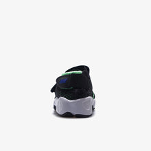 画像をギャラリービューアに読み込む, NIKE NIKE RIFT (GS/PS BOYS) BLACK/ILLUSION GREEN/WHITE/OLD ROYAL 4