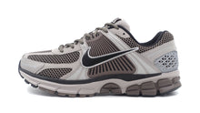 画像をギャラリービューアに読み込む, NIKE ZOOM VOMERO 5 COLLEGE GREY/BLACK/CAVE STONE 3