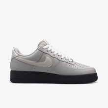 画像をギャラリービューアに読み込む, NIKE AIR FORCE 1 '07 LIGHT BONE/BLACK/METALLIC SILVER/COCONUT MILK 2