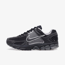 画像をギャラリービューアに読み込む, NIKE ZOOM VOMERO 5  ANTHRACITE/BLACK/CHROME/FLT SILVER 1