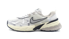 画像をギャラリービューアに読み込む, NIKE V2K RUN SUMMIT WHITE/METALLIC SILVER 3