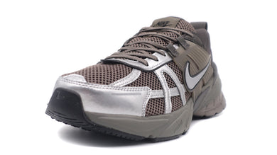 NIKE V2K RUN CAVE STONE/METALLIC SILVER/FLAT PEWTER 1