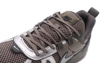 画像をギャラリービューアに読み込む, NIKE V2K RUN CAVE STONE/METALLIC SILVER/FLAT PEWTER 6
