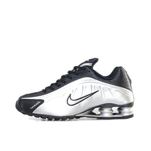 画像をギャラリービューアに読み込む, NIKE SHOX R4  METALLIC SILVER/METALLIC SILVER/BLACK 1