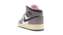 画像をギャラリービューアに読み込む, JORDAN BRAND AIR JORDAN 1 MID SE GS &quot;MICHAEL JORDAN&quot; WHITE/OIL GREY/CAVE STONE/DARK SULFUR 2