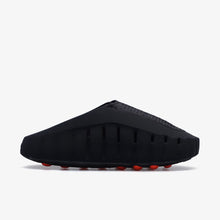 画像をギャラリービューアに読み込む, NIKE MIND 001  BLACK/HYPER CRIMSON/CHROME 2
