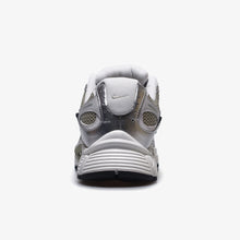 画像をギャラリービューアに読み込む, NIKE (WMNS) V5 RNR  SPRUCE FOG/SUMMIT WHITE/METALLIC SILVER 4