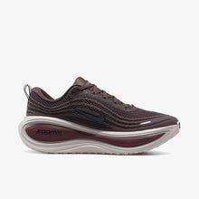 画像をギャラリービューアに読み込む, NIKE VOMERO PLUS BAROQUE BROWN/PHANTOM/LIGHT BOULDER/BLACK