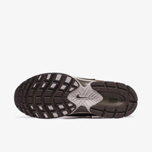 画像をギャラリービューアに読み込む, NIKE V5 RNR  DARK HAZEL/CAVE STONE/COLLEGE GREY 3