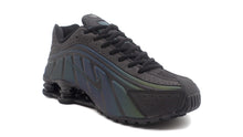 画像をギャラリービューアに読み込む, NIKE SHOX R4 SE  BLACK/BLACK/SEAWEED/LIGHT LEMON TWIST 5