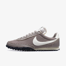 画像をギャラリービューアに読み込む, NIKE WAFFLE RACER SE  MOON FOSSIL/SHADOW BROWN/COCONUT MILK/SAIL 1