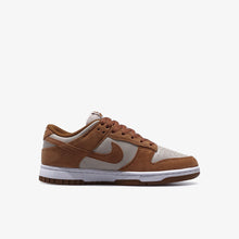 画像をギャラリービューアに読み込む, NIKE (WMNS) DUNK LOW LIGHT BRITISH TAN/CREAM II/WHITE/LIGHT BRITISH TAN 2