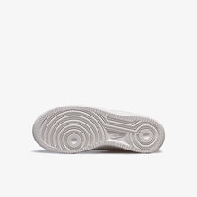 画像をギャラリービューアに読み込む, NIKE (WMNS) AIR FORCE1 '07 "YEAR OF THE HORSE"  SAIL/PHANTOM/PHANTOM/TEAM CRIMSON 3