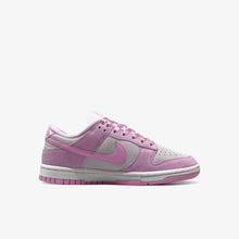 画像をギャラリービューアに読み込む, NIKE (WMNS) DUNK LOW SE "FLORETTE"  PINK FOAM/SAIL/PINK RISE 2
