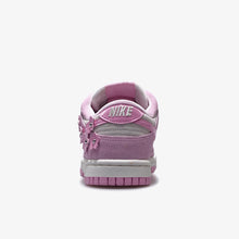 画像をギャラリービューアに読み込む, NIKE (WMNS) DUNK LOW SE "FLORETTE"  PINK FOAM/SAIL/PINK RISE 4